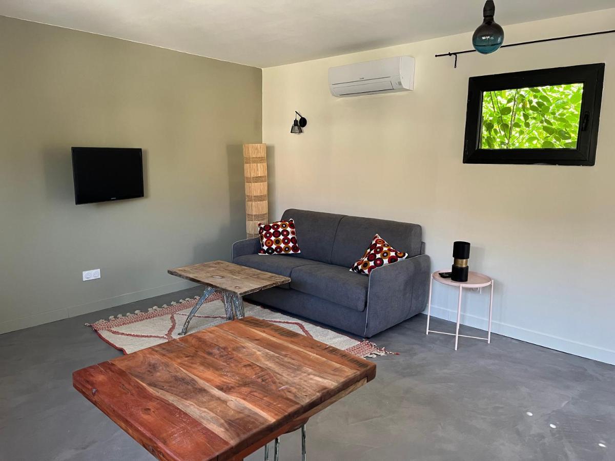 퐁비에이유 Studio Dans Les Alpilles 아파트 외부 사진