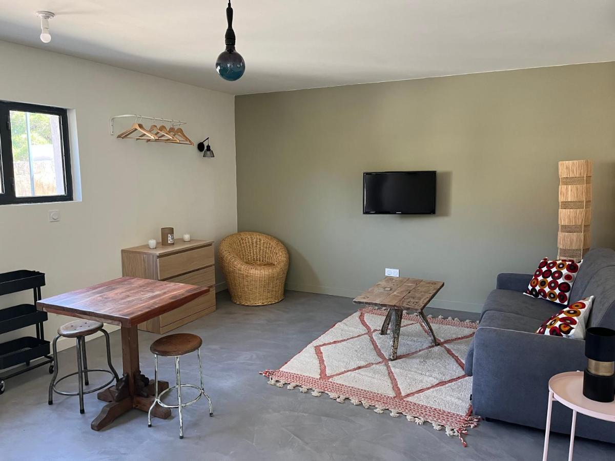 퐁비에이유 Studio Dans Les Alpilles 아파트 외부 사진