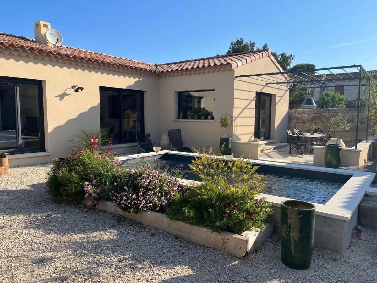 퐁비에이유 Studio Dans Les Alpilles 아파트 외부 사진