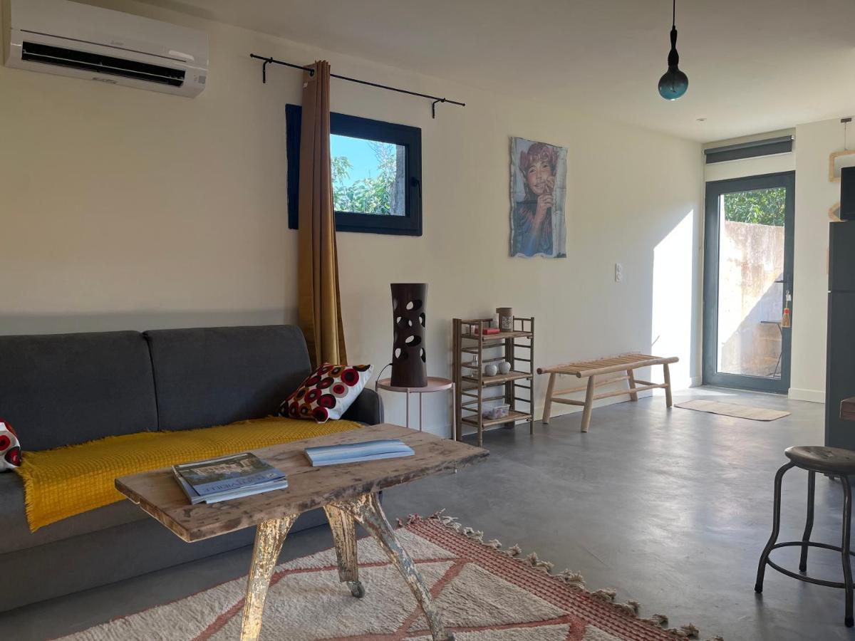퐁비에이유 Studio Dans Les Alpilles 아파트 외부 사진